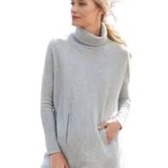 Garnet Hill Cashmere  Wool Oversized Kangaroo Pocket Turtleneck Sweater - Picture 2 of 10